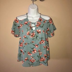 Daytrip Cold Shoulder Top Blouse Green with Floral Print Flutter Sleeve Sz Med